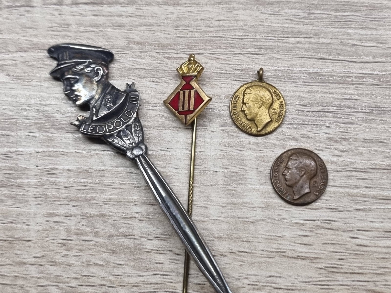 ABBL - Leopold III items, Collections, Enlèvement ou Envoi, Armée de terre, Emblème ou Badge