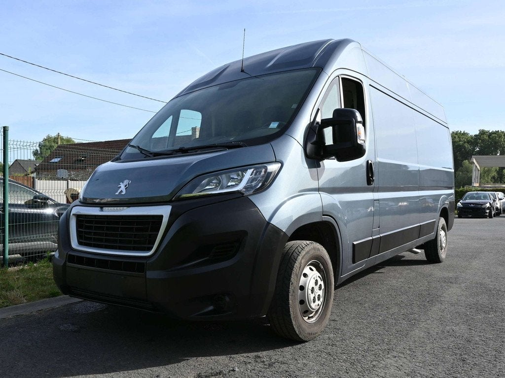 Peugeot Boxer 2.2 BlueHDi L2H2 Premium S/S (bj 2020), Auto's, Bestelwagens en Lichte vracht, Voorwielaandrijving, Stof, Gebruikt