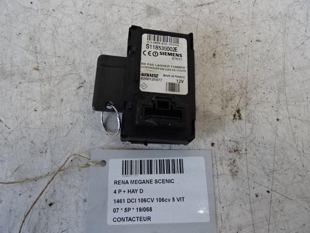 CONTACTSLOT Renault Scénic II (JM) (8200125077), Gebruikt, Renault, Mevr. I. Hauben, Rue de l'Espoir 34 34
4030  GRIVEGNÉE, BE