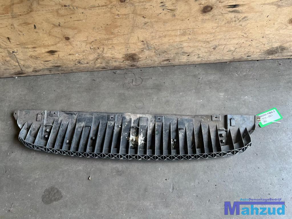SKODA FABIA 3 bodemplaat onder bumper 2014-2021, Tr. Vaclava Klementa 869
293 01  Mlada Boleslav, CZ, Skoda, Skoda Auto a.s., Gebruikt