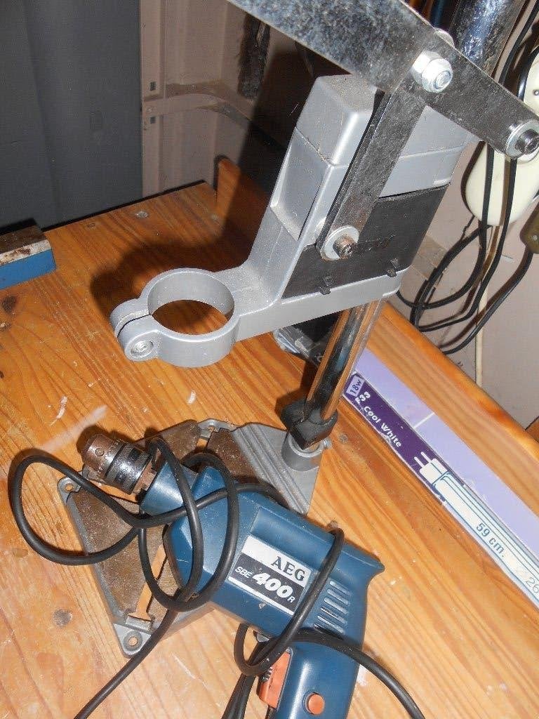perceuse et support, Bricolage & Construction, 400 à 600 watts, Enlèvement, Utilisé, Perceuse
