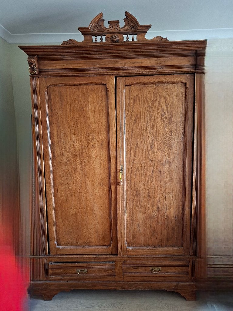 Kleerkast Mechelse stijl, Enlèvement