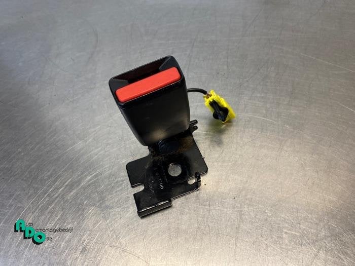 Insertion ceinture de sécurité arrière droite d'un Volvo, -, 3 mois de garantie, -, -
