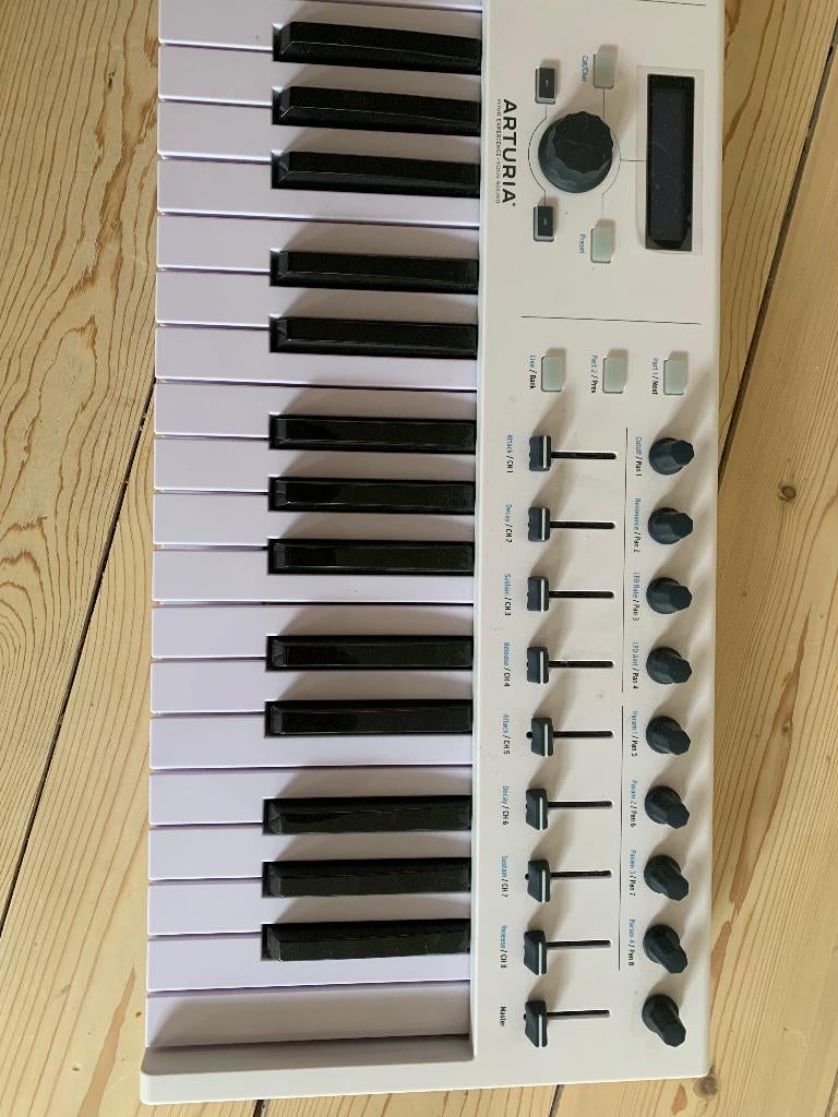 Arturia Keylab 49 Essential, Muziek en Instrumenten, Keyboards, Zo goed als nieuw, Midi-aansluiting, Ophalen, 49 toetsen