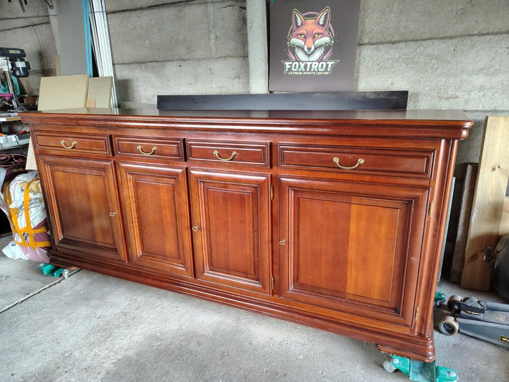 Dressoir in notelaar, Enlèvement