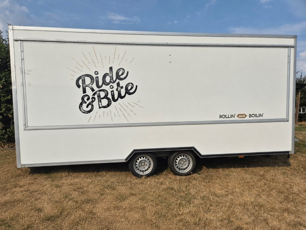 Te koop: compleet ingerichte foodtrailer voor pasta en wraps, Ophalen, Overige typen
