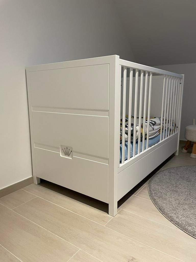 First June white 140X70X92 kinderbed omvormbaar, Ophalen, Zo goed als nieuw