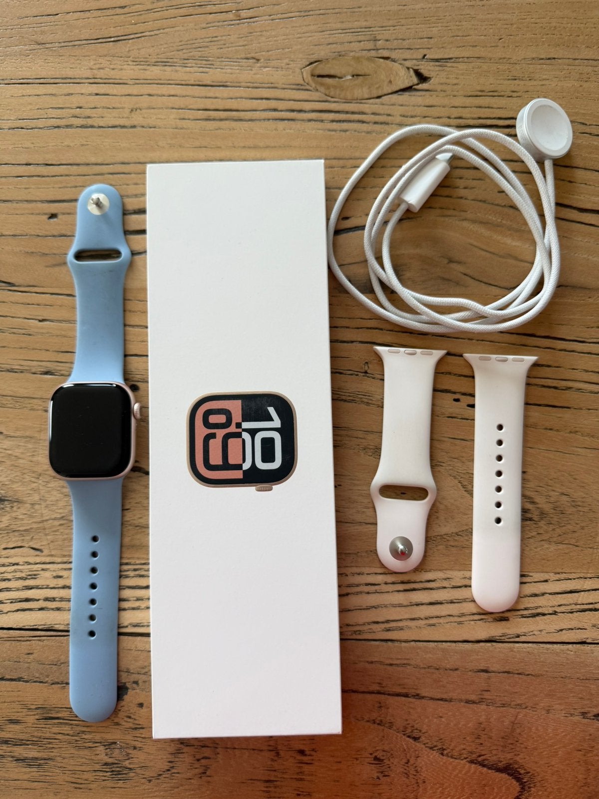 Apple Watch serie 10 GPS 42mm Gold, Enlèvement ou Envoi, Rose, IOS, Utilisé