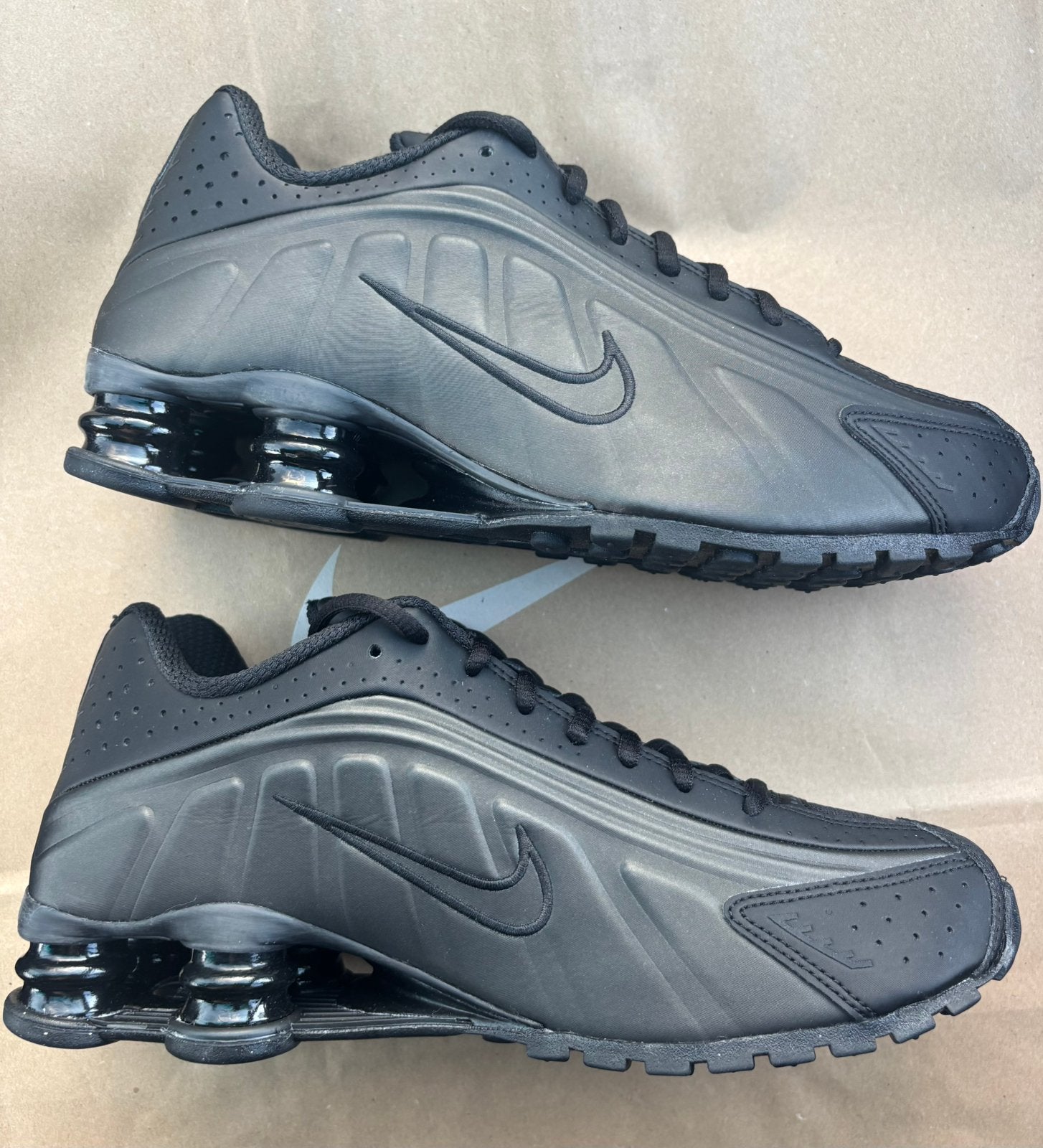 Nike Shox R4 - maat 41 NIEUW, Ophalen of Verzenden, Nieuw, Zwart