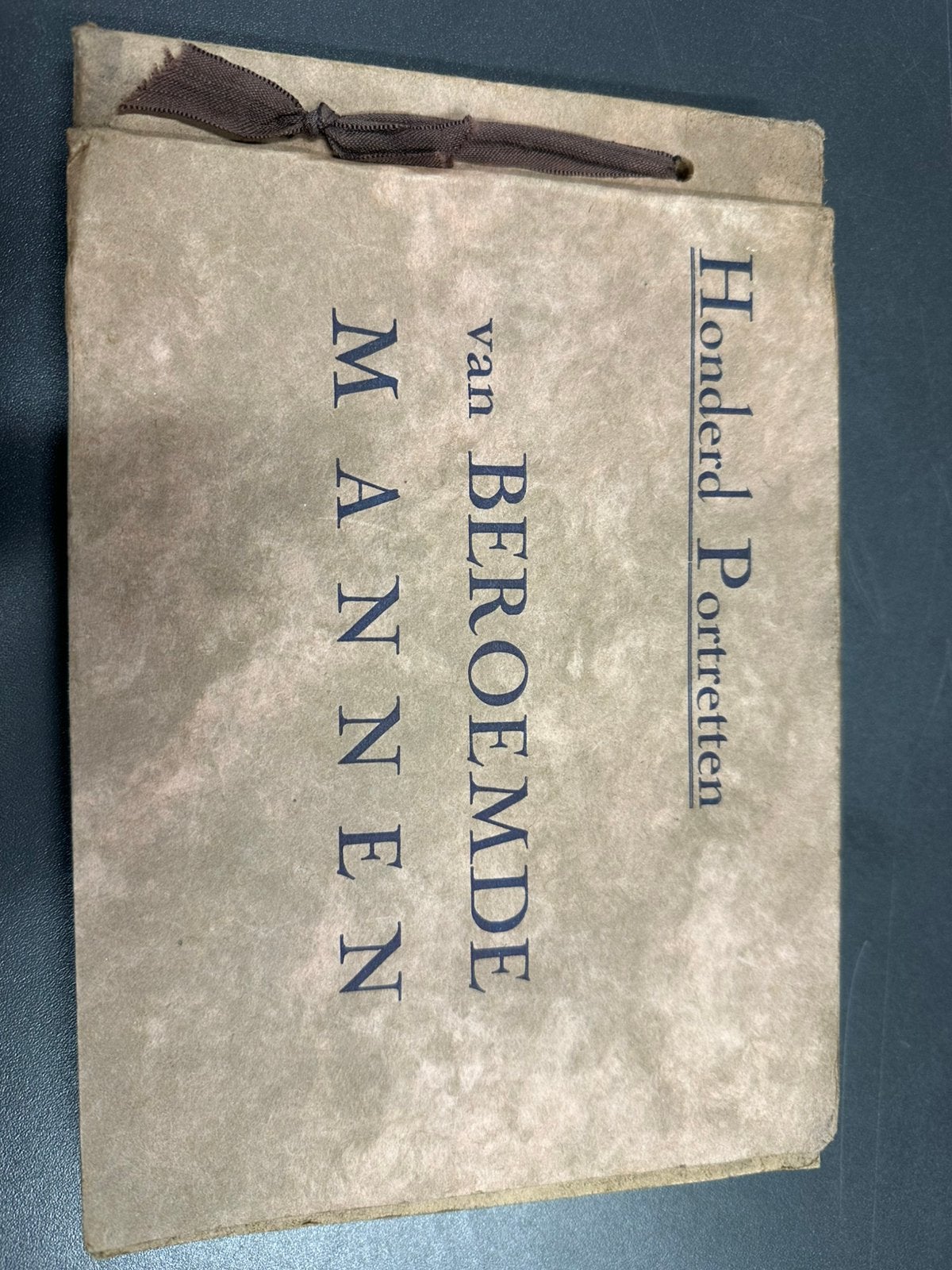 Beroemde mannen, Ophalen