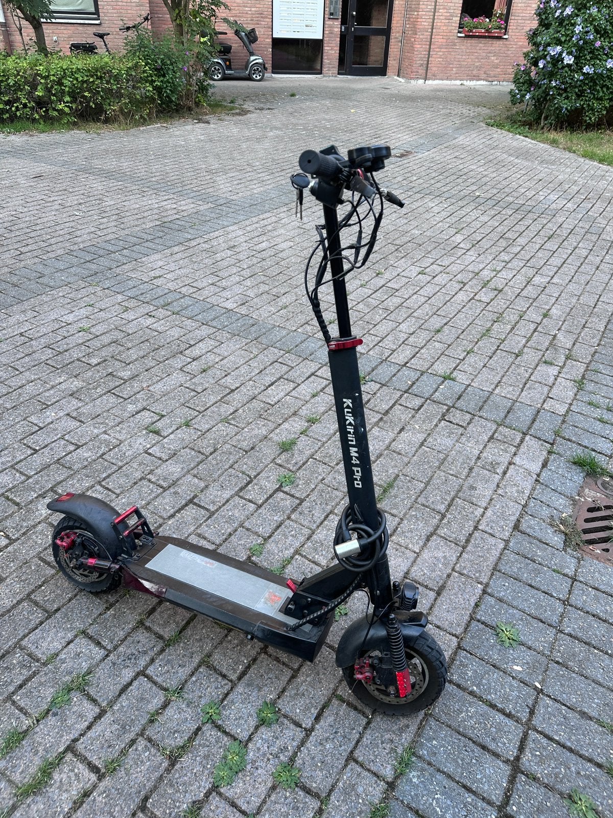 Kukirin m4 pro moet snel weg Vaste prijs!!, Ophalen, Gebruikt, Elektrische step (E-scooter)