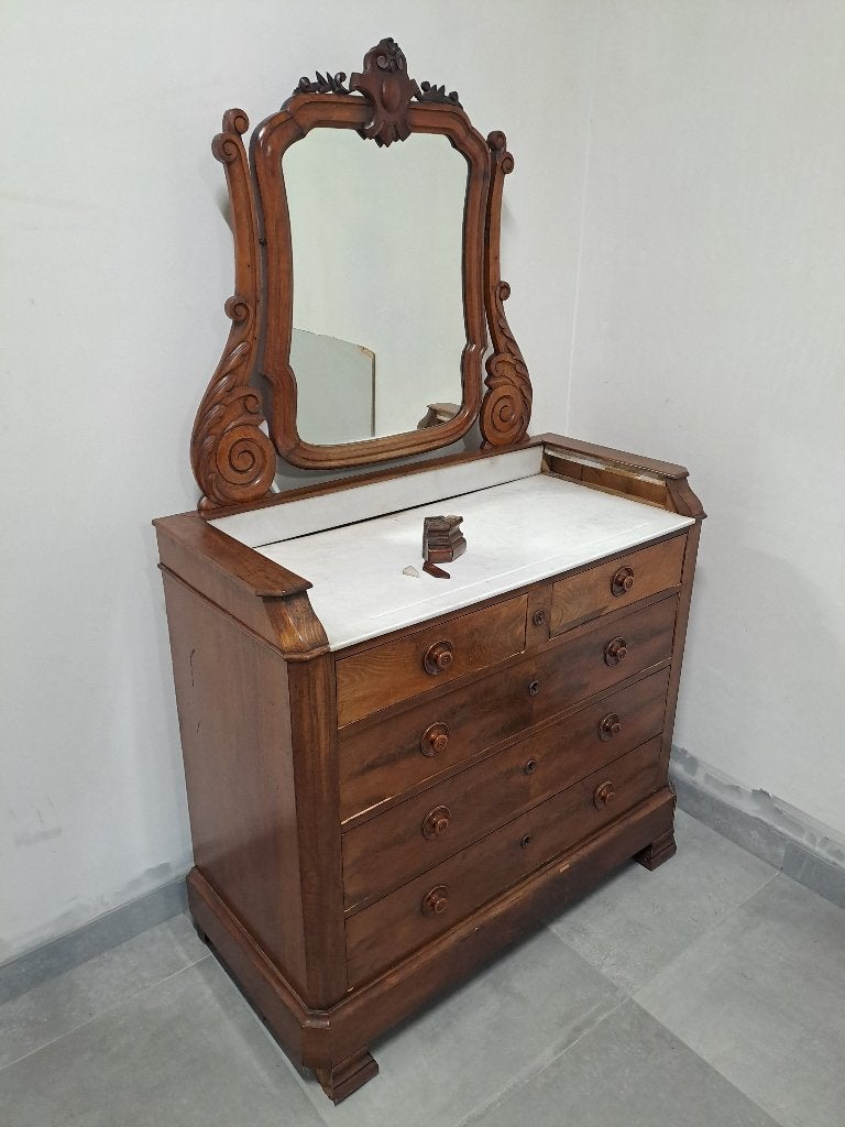 Antieke toiletcommode, Ophalen