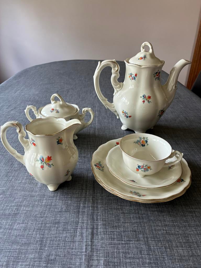 Vintage ontbijtservies porselein, Ophalen