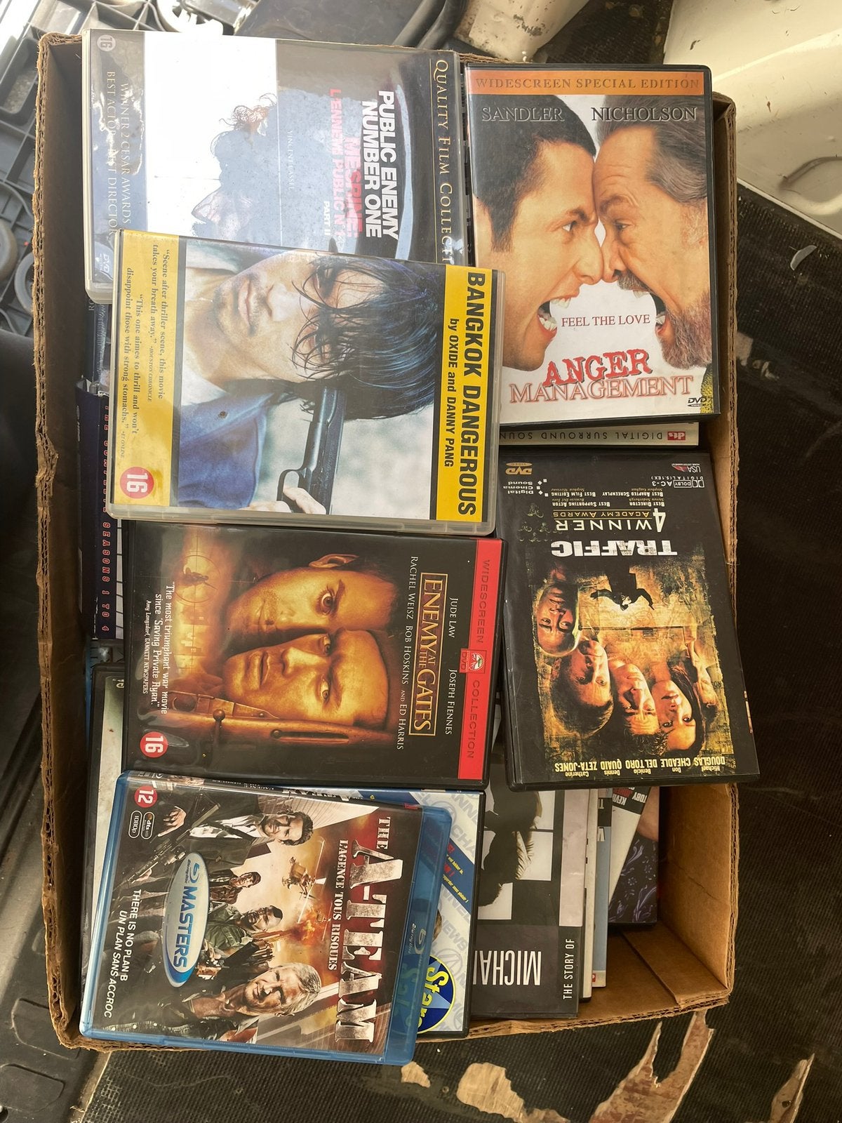 200 tal DVDs, CD & DVD, Enlèvement