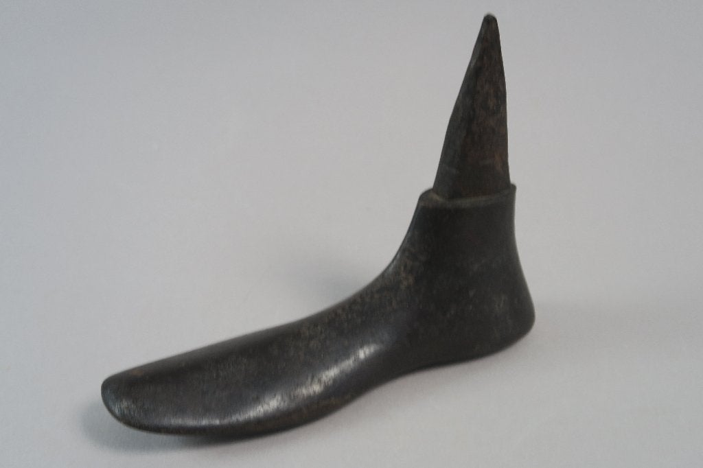 Outil ancien pied enclume de cordonnier en fonte, Enlèvement ou Envoi