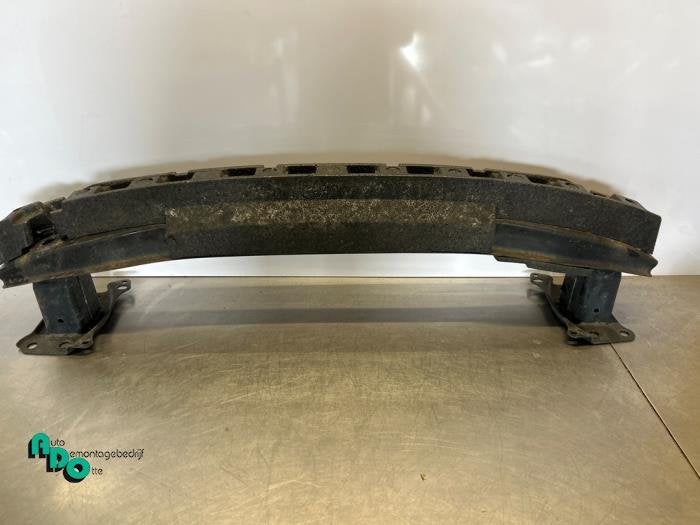Bumperframe voor van een Volkswagen Touran (Touran 03-), Gebruikt, -, Volkswagen, -