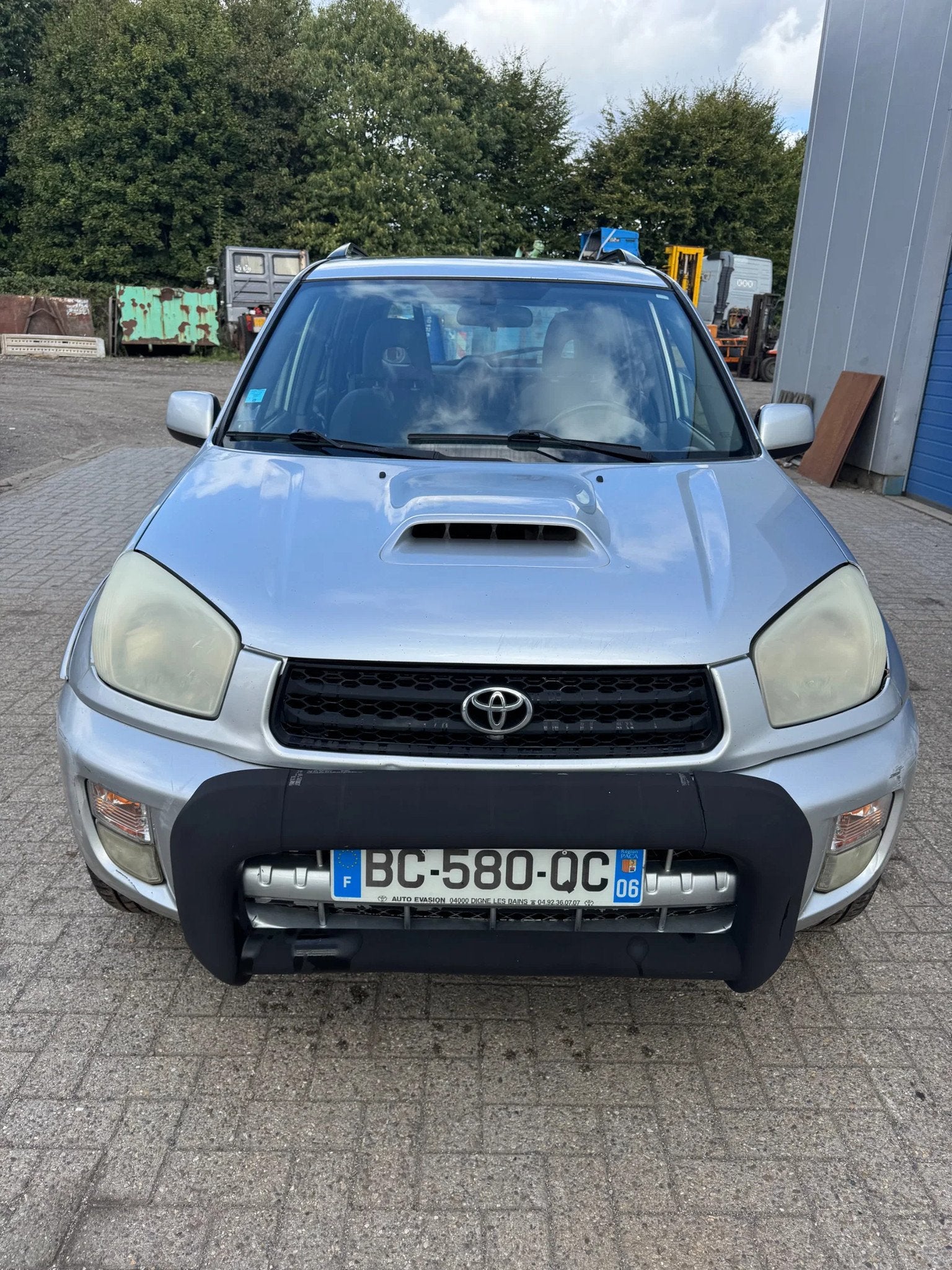 Toyota RAV4 *DIESEL-AC* (bj 2002), Autos, Argent ou Gris, Achat, Entreprise, Boîte manuelle
