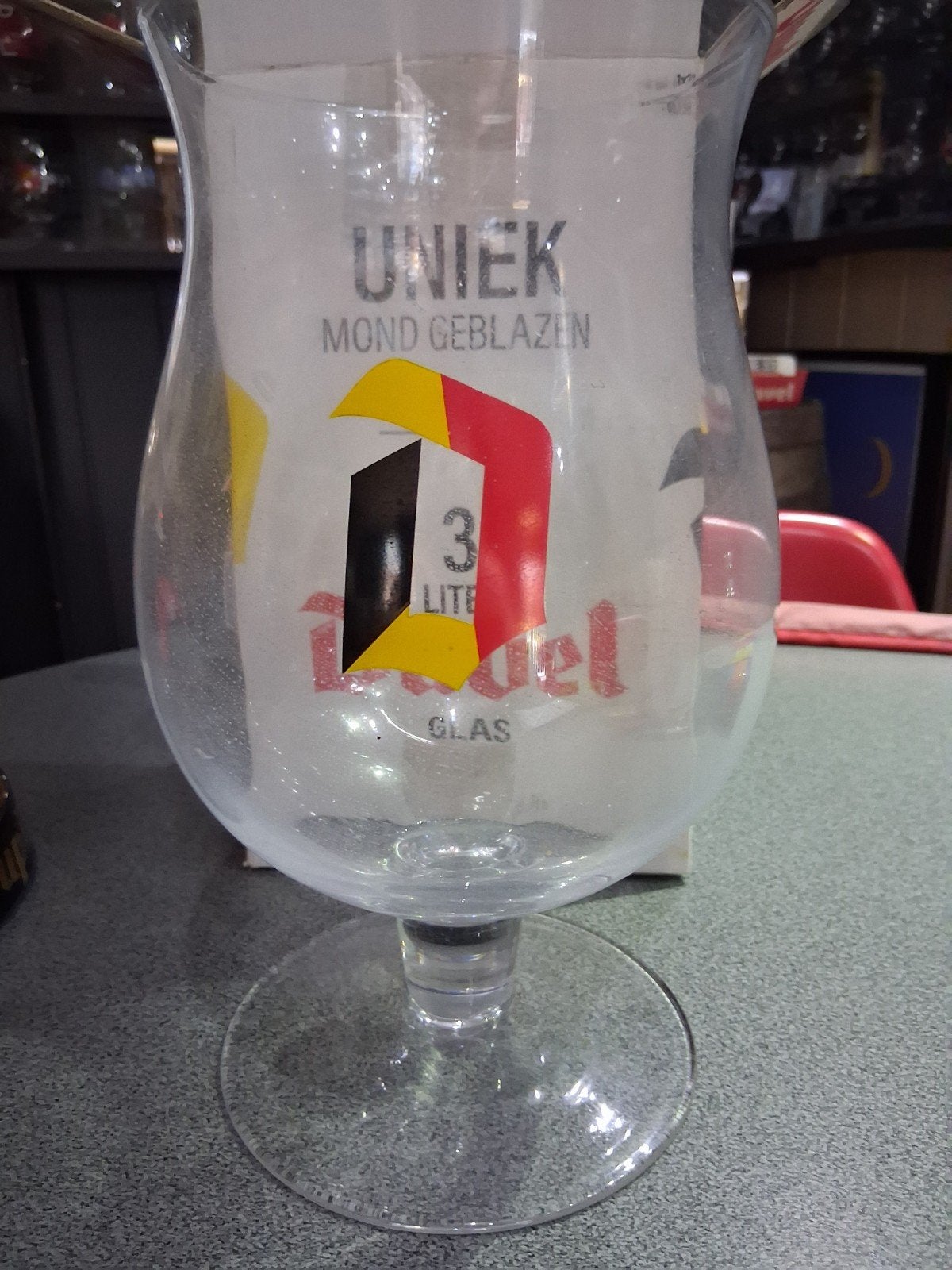 Duvel 3liter glas kleure belgische vlag mond gedlazen, Verzamelen, Biermerken, Ophalen of Verzenden, Duvel