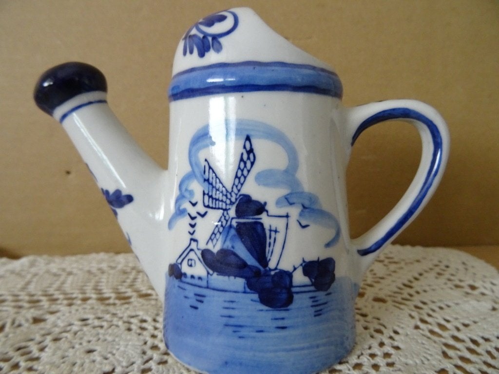 Curiosa Delfts blauw kannetje gietertje vaasje 10cm 1970, Antiek en Kunst, Ophalen of Verzenden