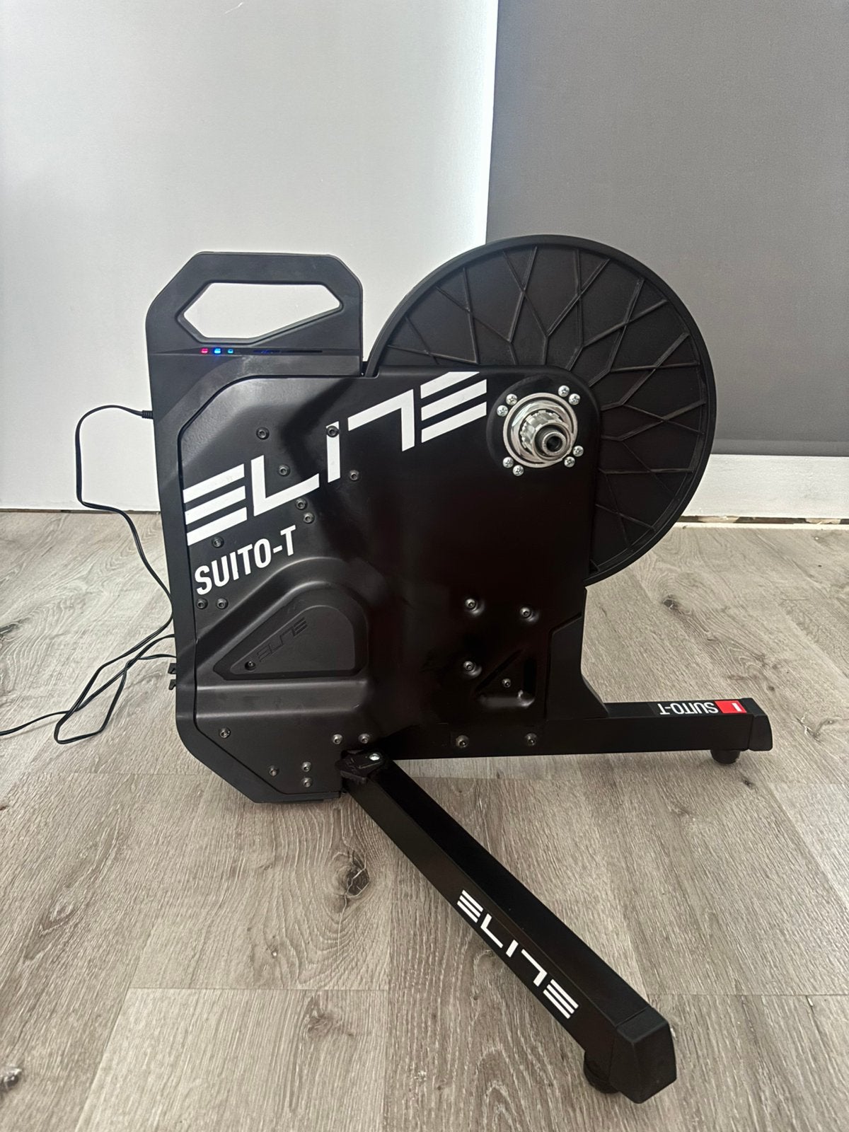Home traîneur suito-t elite, Enlèvement, Comme neuf