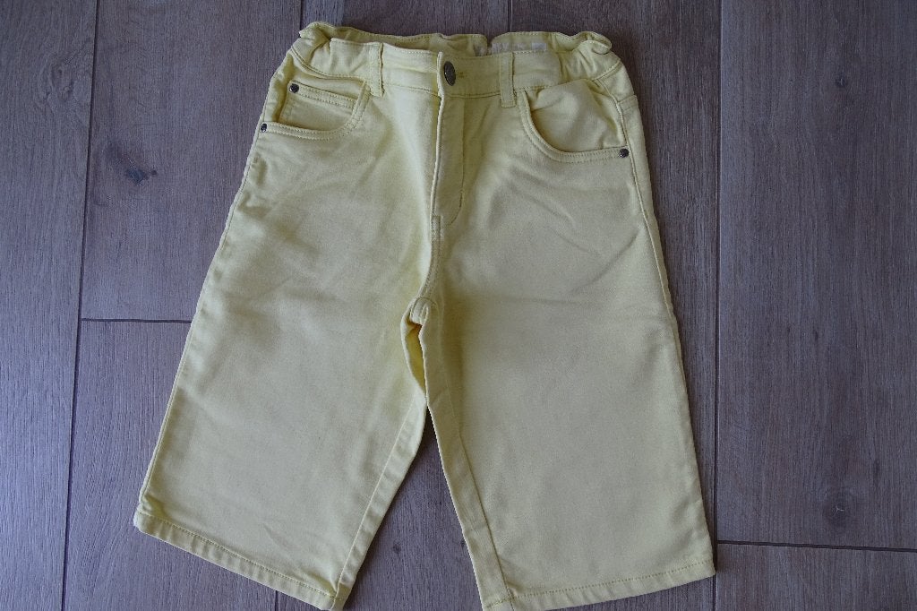 Gele bermuda / short comfy fit Hema maat 158 / 164, Kinderen en Baby's, Kinderkleding | Maat 158, Broek, Gebruikt, Ophalen of Verzenden
