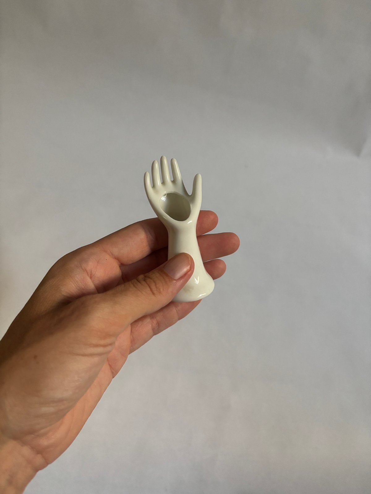 Petite petite sculpture à main, Envoi
