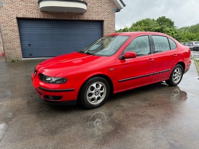 SEAT Toledo 1.8i Comfort , Auto's, Seat, Stof, Zwart, Bedrijf, 5 deurs