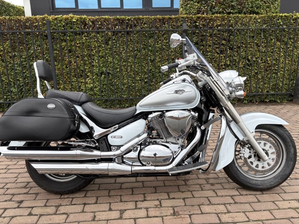 Suzuki C800 - Volusia 800, Motoren, Cardan-aandrijving, 2 cilinders, Meer dan 35 kW, 800 cc