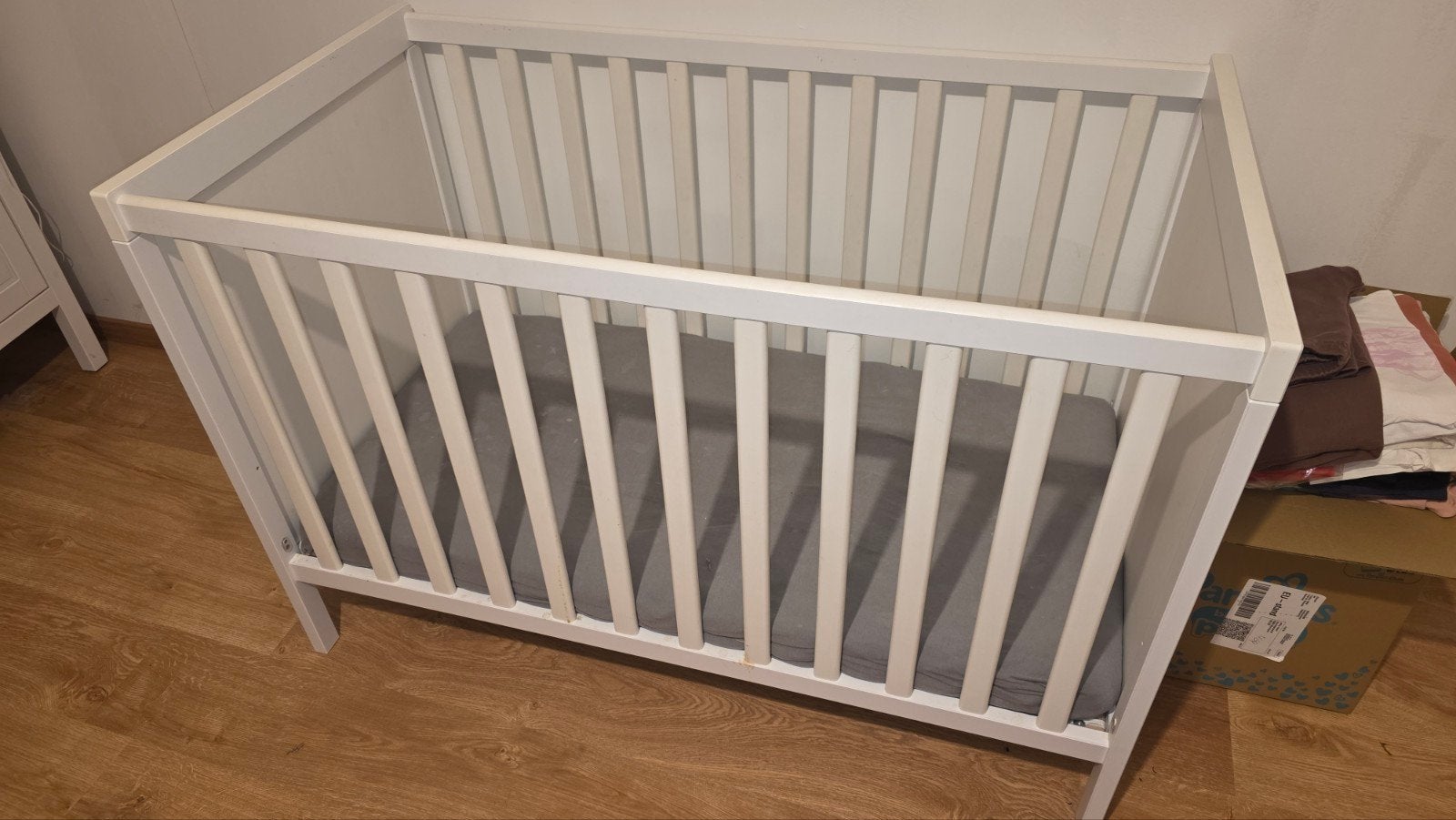 baby bed en kast, Ophalen, Zo goed als nieuw