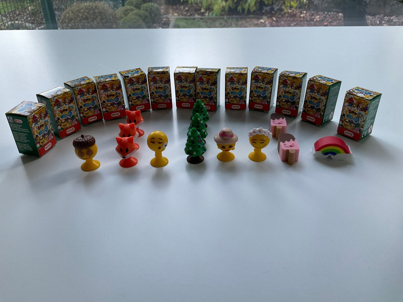 13 stuks emoji’s 2026, Collections, Aldi, Enlèvement ou Envoi