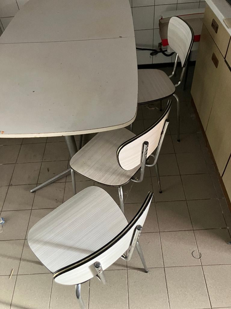 Uitrekbare tafel – 167 x 89 cm, Huis en Inrichting, Tafels | Eettafels, Ophalen, Gebruikt