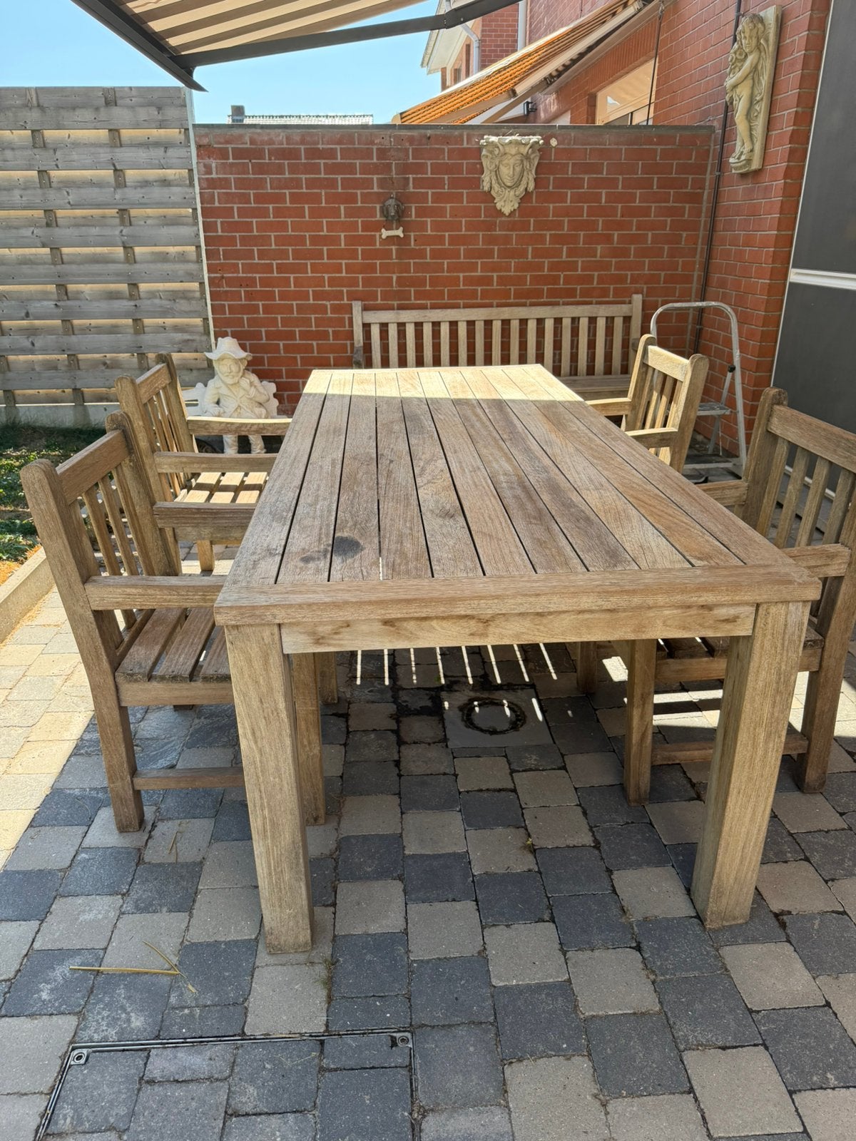 Taek tafel plus 4 tuinbanken, Tuin en Terras, Ophalen, Zo goed als nieuw