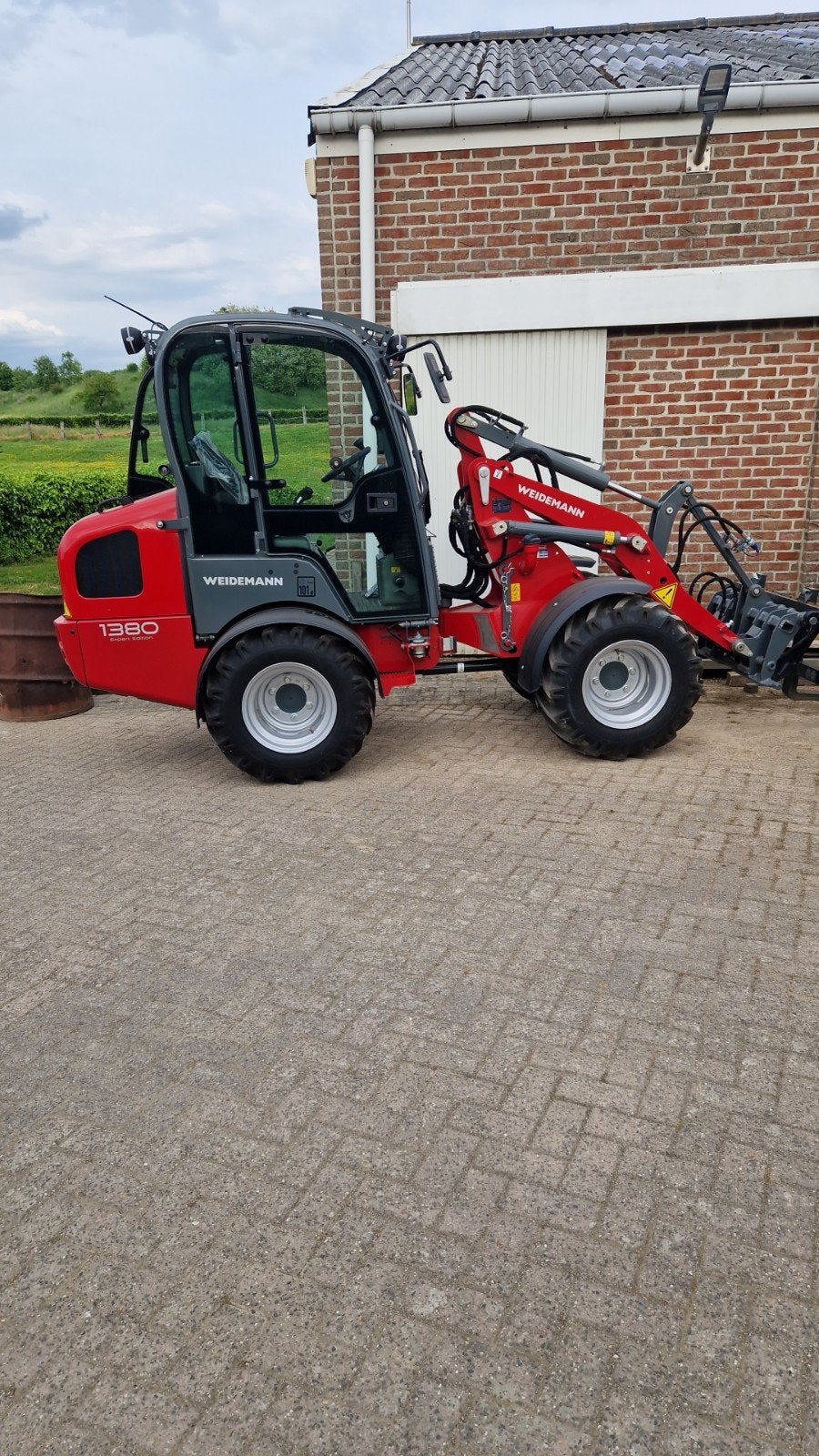 weidemann 1380, Enlèvement