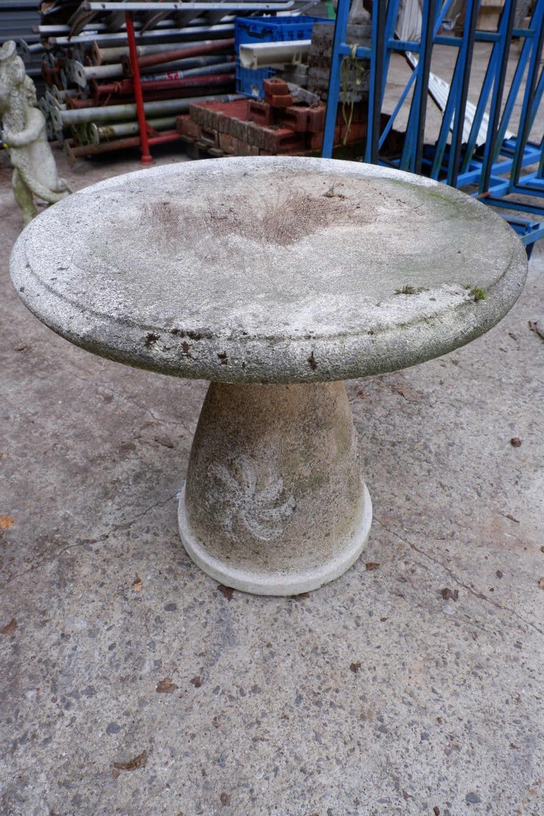 Table et jardiniere en béton, Enlèvement