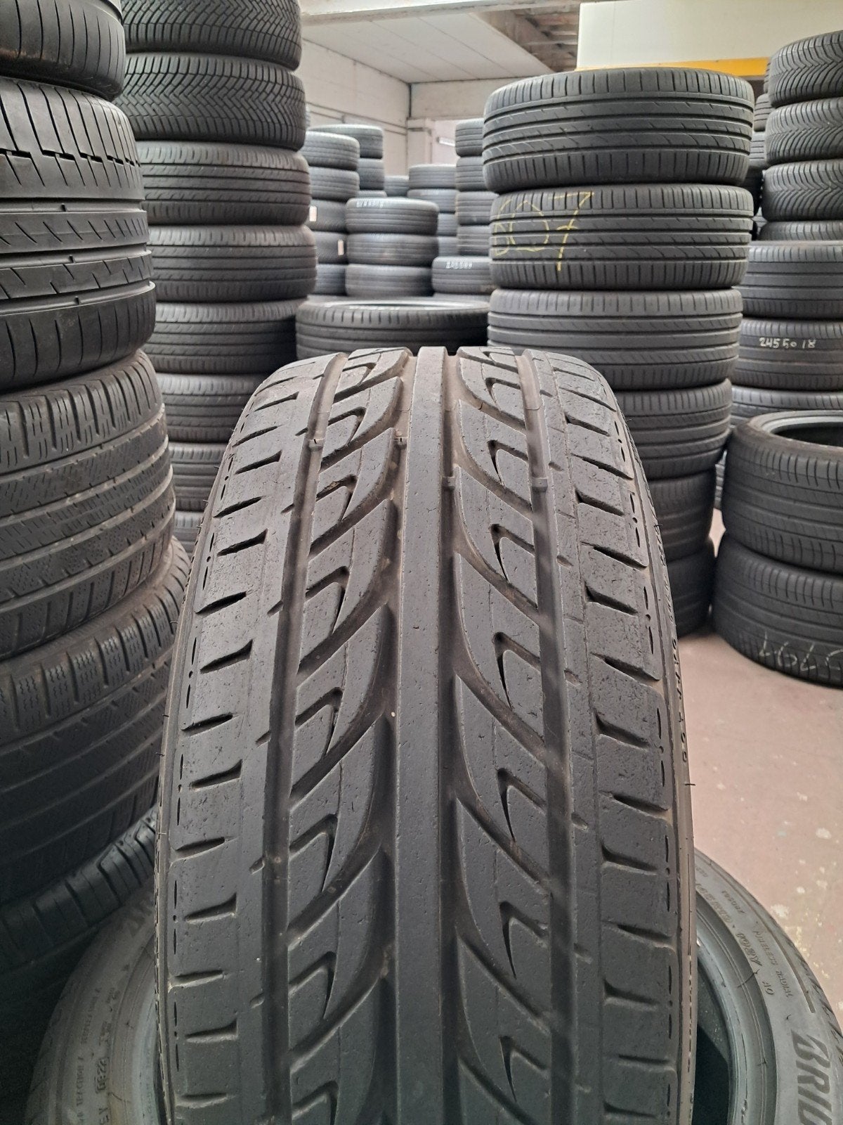 22535r20 225 35 r20 225/35/r20 ROADSTONE avec montage