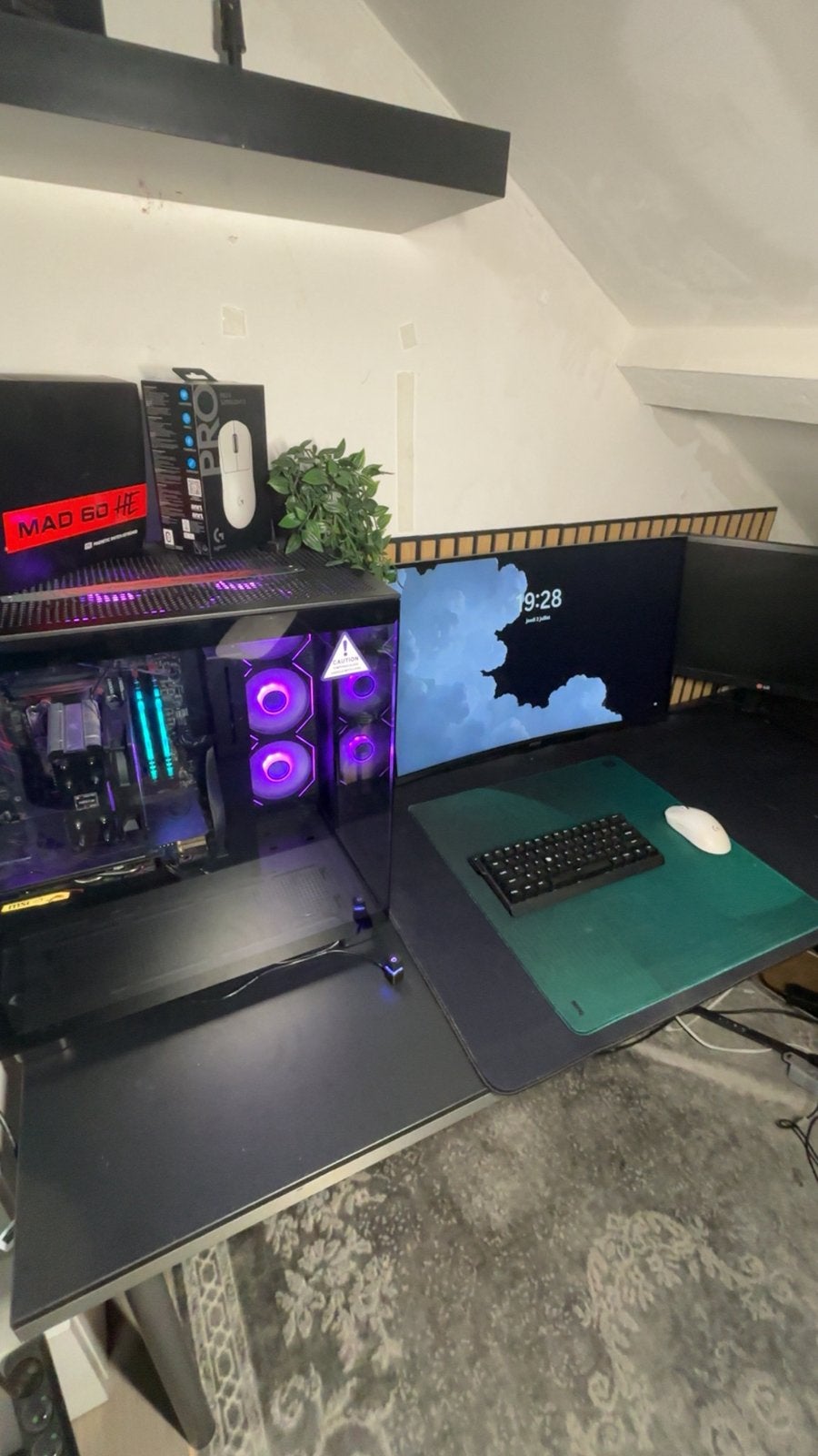 Pc tour, Informatique & Logiciels, Ordinateurs de bureau, Comme neuf, 4 Ghz ou plus, SSD, 16 GB, Avec carte vidéo, Gaming, Enlèvement