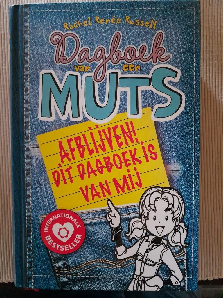 Dagboek van een muts 8 1/2 , afblijven! Dit Dagboek is van m, Boeken, Rachel Renée Russell, Nieuw, Ophalen of Verzenden, Fictie