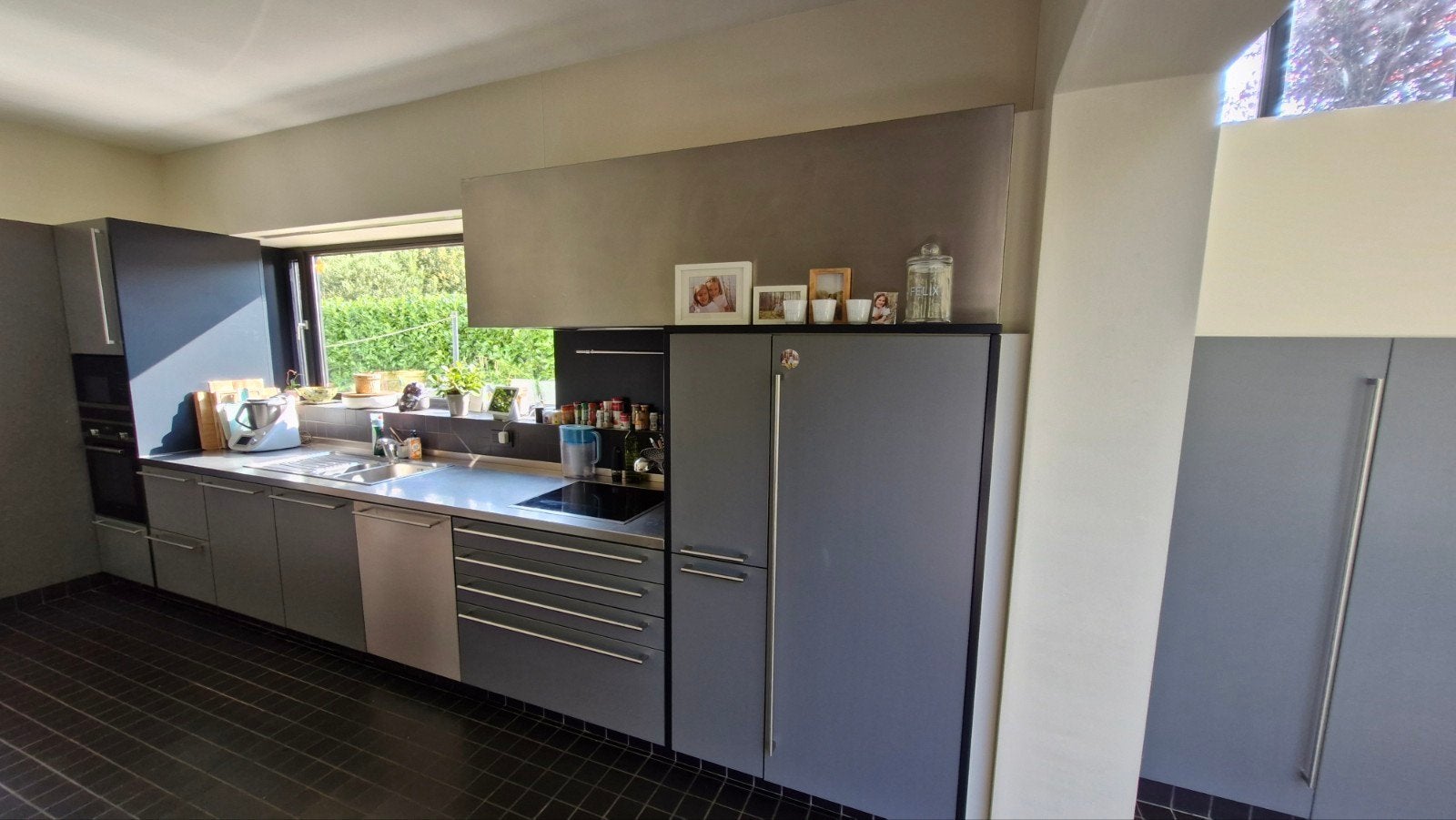 Bulthaup keuken — met roldeurkasten, RVS werkblad — exc, Huis en Inrichting, Ophalen, Gebruikt, Blauw, Staal of Inox