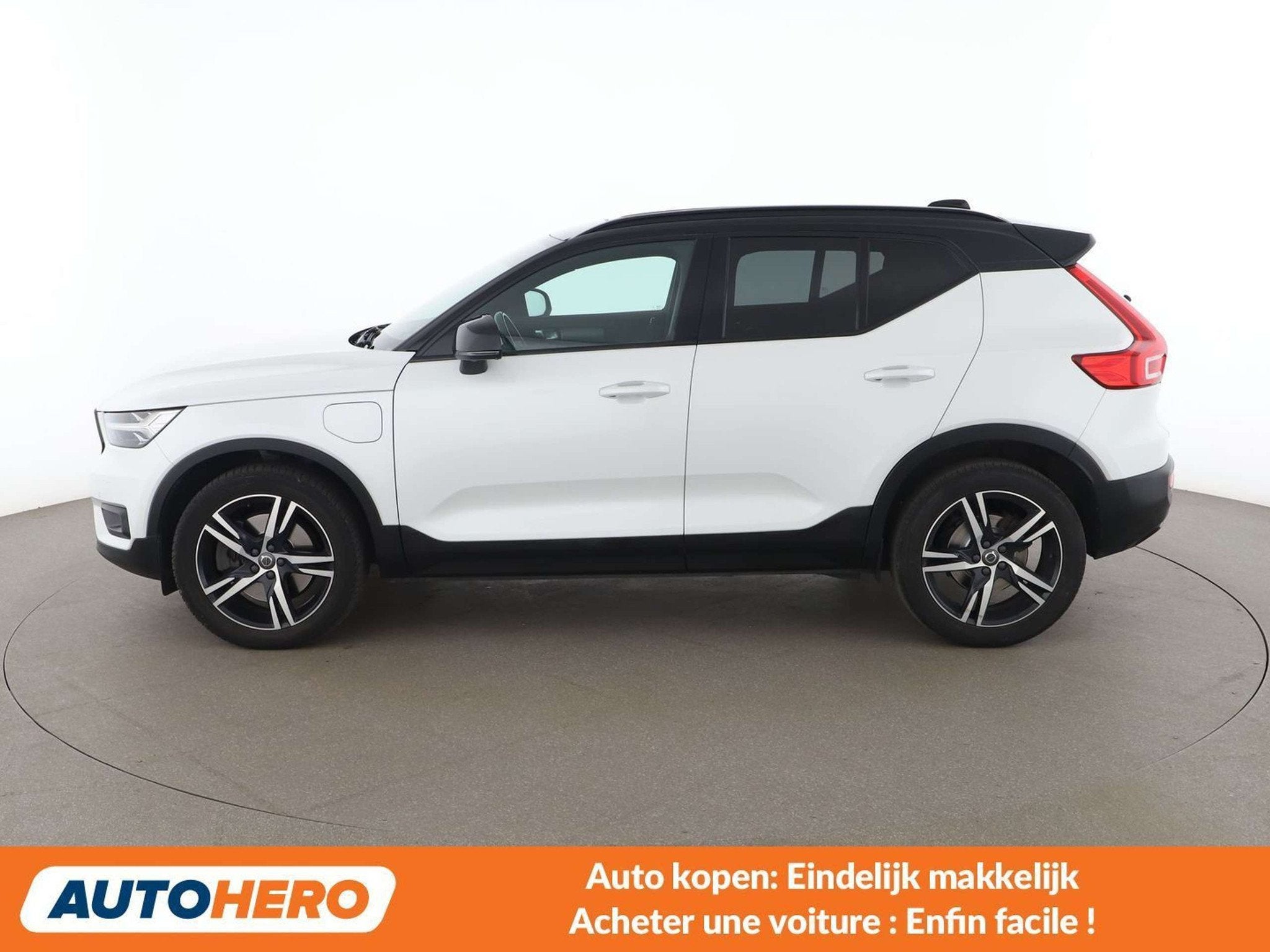 Volvo XC40 1.5 T5 Plug-in Hybrid R-Design 2WD (bj 2021), Auto's, Gebruikt, 192 kW, Wit, 5 deurs