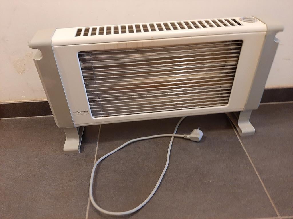 Radiator met 3 buizen op elektriciteit, in perfecte staat, Ophalen