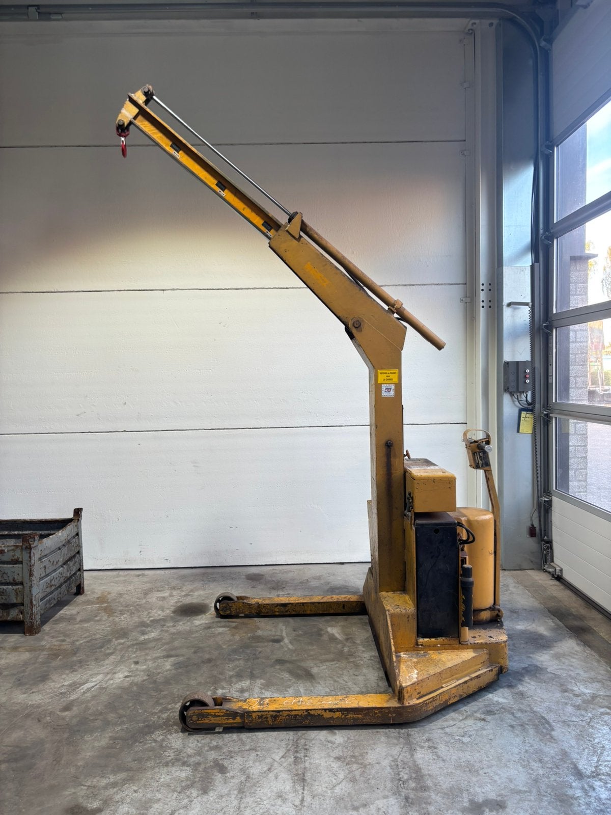 Fenwick Automatic elektrische pallettruck met hijskraan, Doe-het-zelf en Bouw, Ophalen, Zo goed als nieuw, Elektrisch