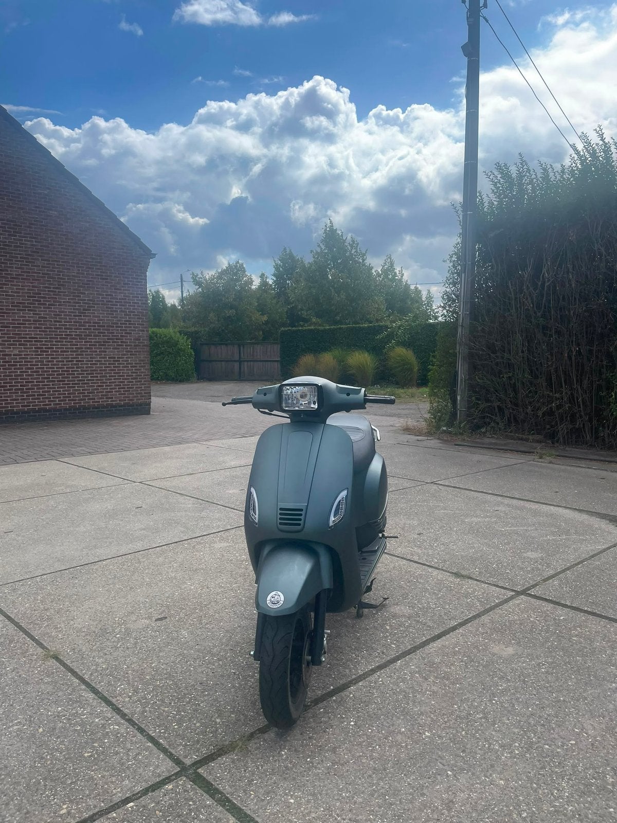 Senzo scooter klasse A - 40km/h, Fietsen en Brommers, Scooters | Overige merken, Ophalen, Zo goed als nieuw