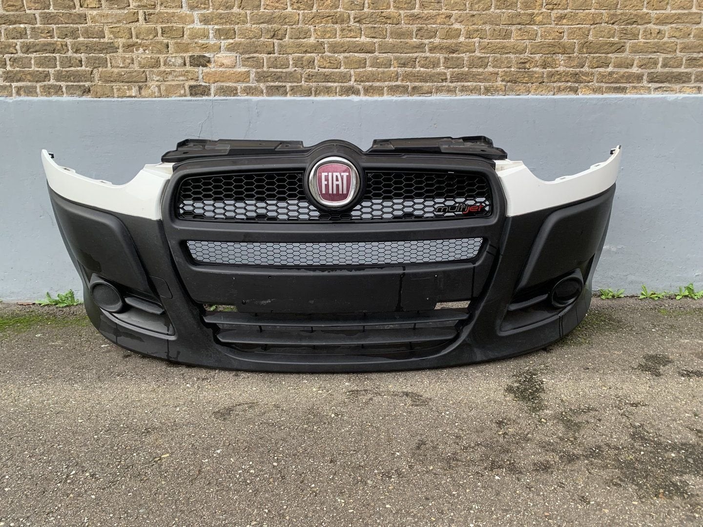 voorbumper fiat doblo 2009 tot 2014 ( wit ) bumper, -, Utilisé, Fiat, -