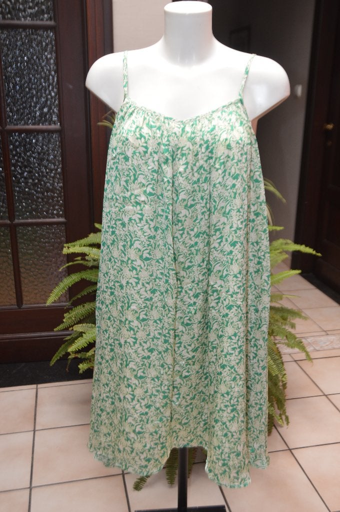 Mooie groene zomerjurk met bloemenprint„Daphnea” M Zeer goed, Kleding | Dames, Maat 38/40 (M), Daphnea Paris, Ophalen of Verzenden