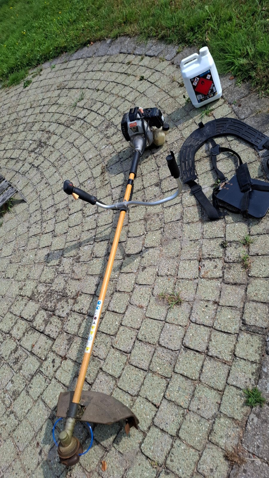 bosmaaier 2 takt, Ophalen, Gebruikt, Benzine, Ryobi