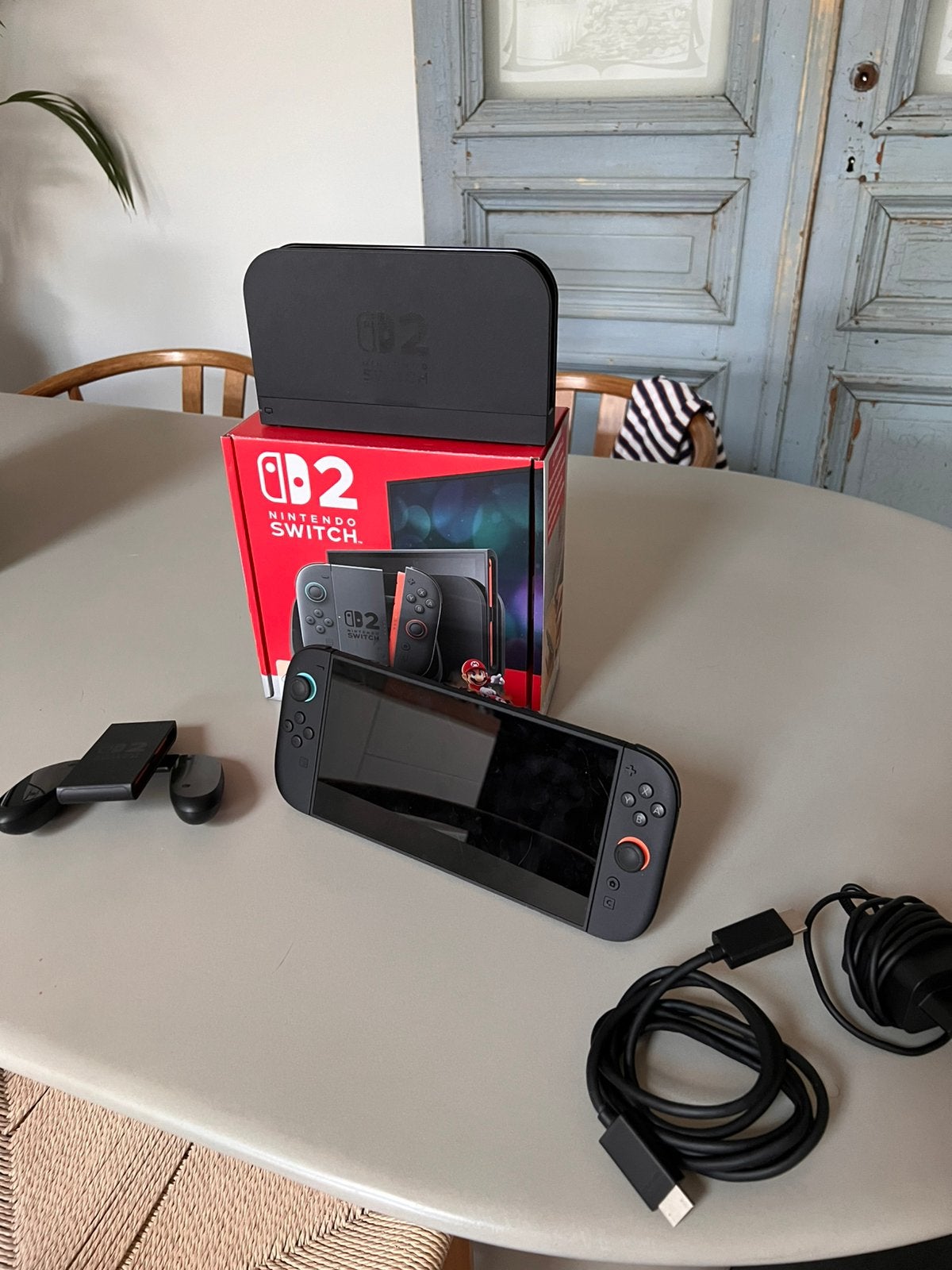 Nintendo Switch 2 — complète dans sa boîte d'origine, Consoles de jeu & Jeux vidéo, Consoles de jeu | Nintendo Switch, Comme neuf