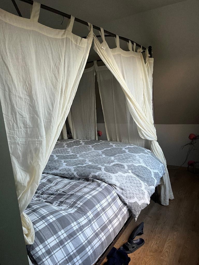 Bed, Ophalen, Zo goed als nieuw