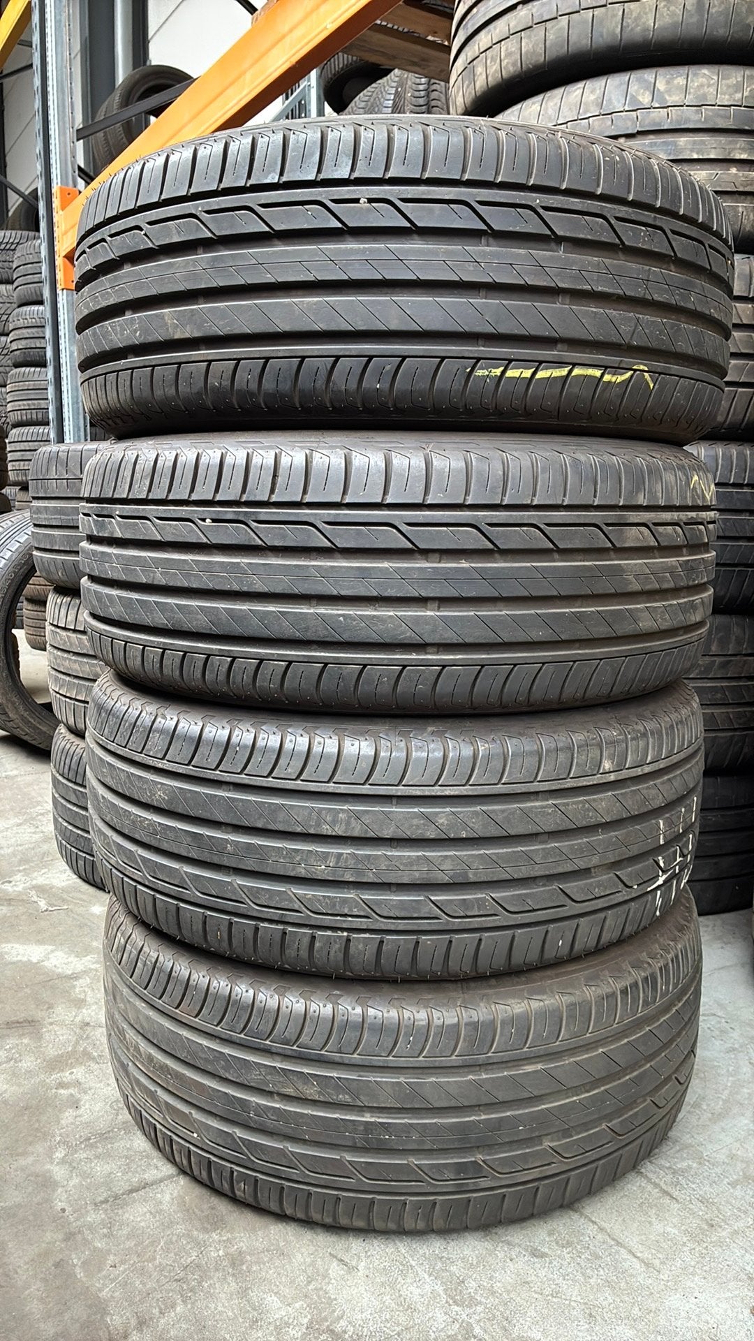 2155018 215/50/18 215/50R18 zomer demo merk Bridgestone, Kleding | Dames, Ophalen