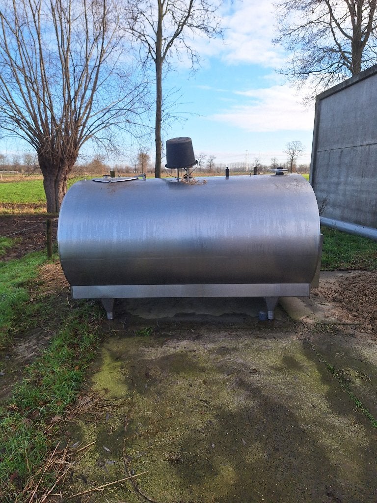 Melktank Mueller 3800 liter, Ophalen