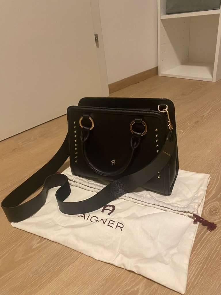 Aigner tas origineel zwart, Handtassen en Accessoires, Tassen | Damestassen, Verzenden, Nieuw, Zwart, Schoudertasje